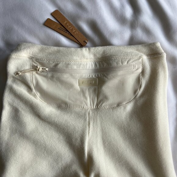 SKIMS Outdoor Fleece Flare Leg Sweatpants - Ecru - Size S - Picture 5 of 6